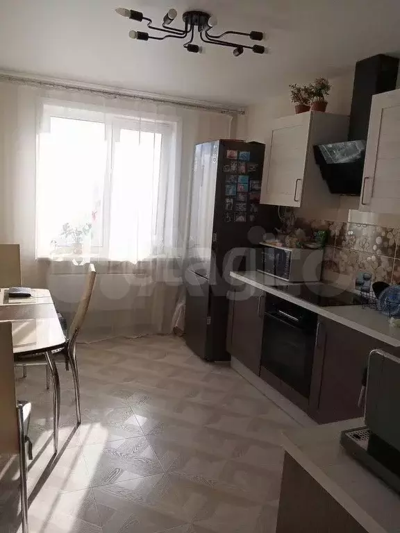 2-к. квартира, 76 м, 9/10 эт. - Фото 1