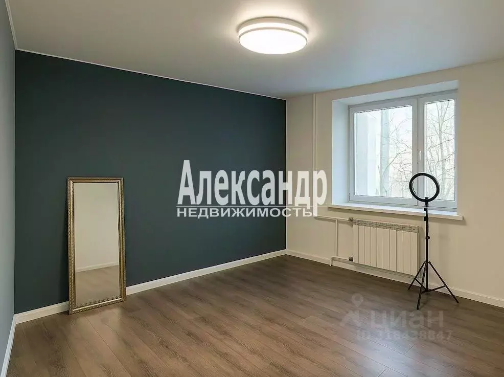 3-к кв. Санкт-Петербург Елагинский просп., 42 (57.6 м) - Фото 0