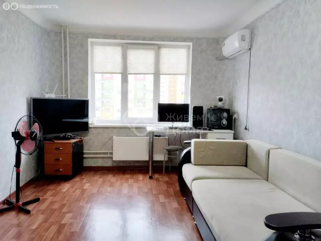 1-комнатная квартира: Волжский, улица имени Генерала Карбышева, 120 ... - Фото 0