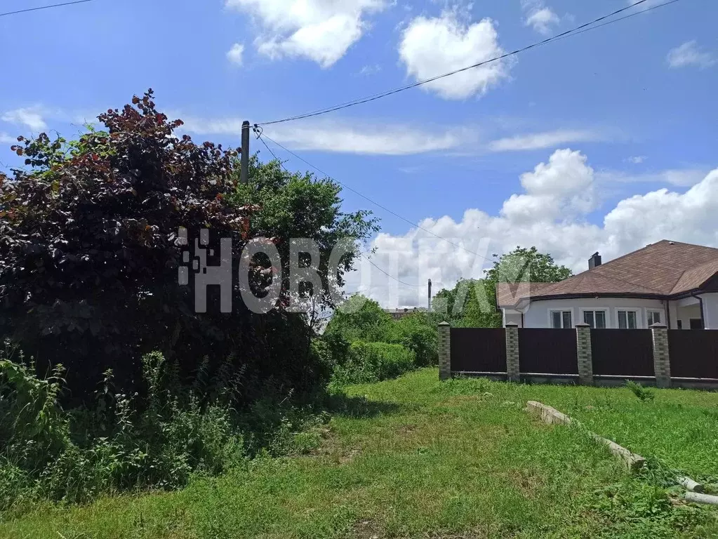 Участок в Краснодарский край, Апшеронск ул. Мищенко, 2Б (3.9 сот.) - Фото 1