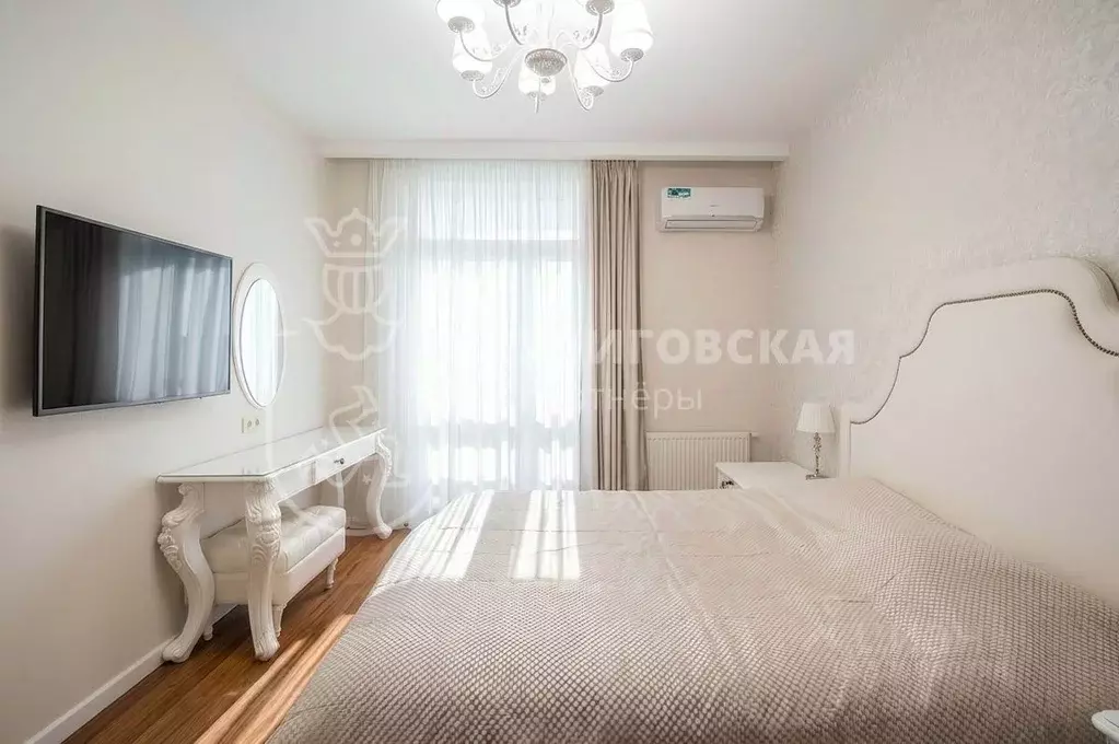 2-к кв. Свердловская область, Екатеринбург ул. Мельникова, 27 (69.9 м) - Фото 1