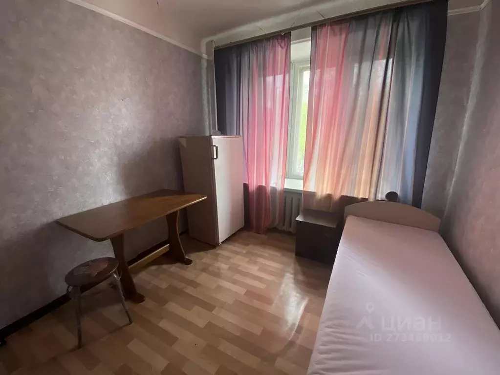 Комната Челябинская область, Челябинск Российская ул., 31А - Фото 1