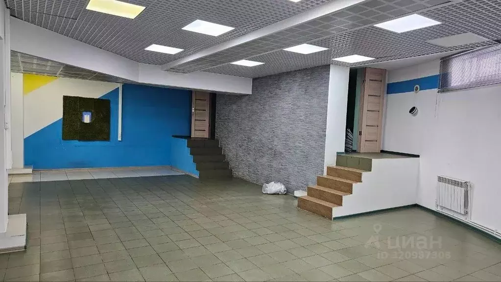 Помещение свободного назначения в Саха (Якутия), Якутск ул. Ларионова, ... - Фото 0