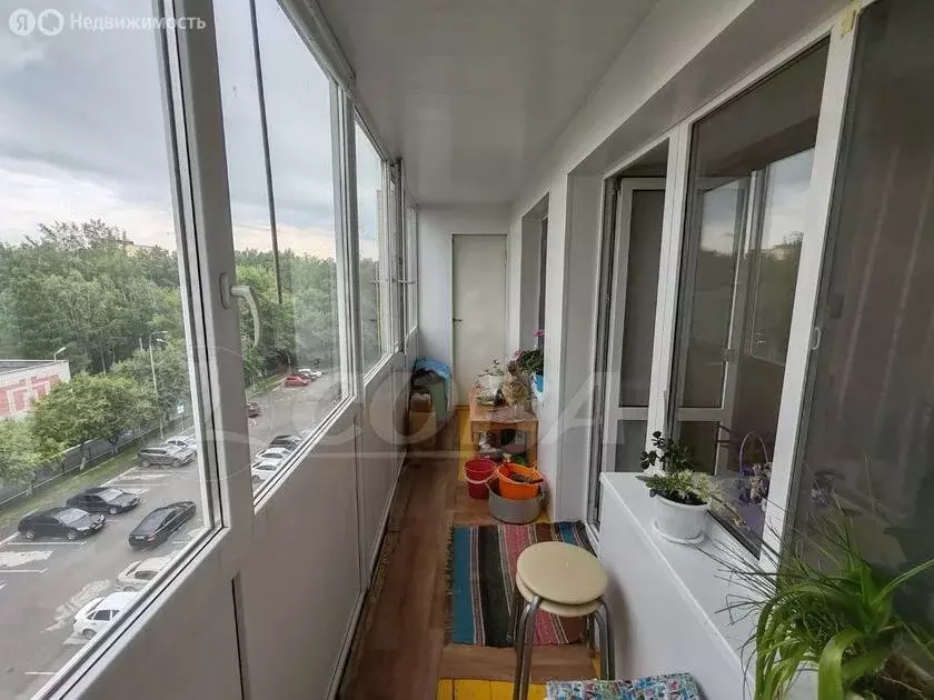 3-комнатная квартира: Тюмень, улица Дружбы, 169 (59 м) - Фото 0