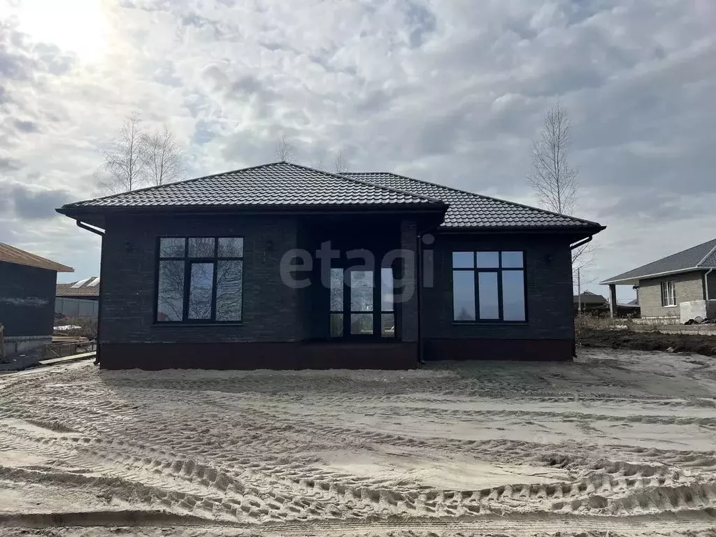 Дом в Брянская область, Брянский район, Нетьинское с/пос, д. Глаженка ... - Фото 1
