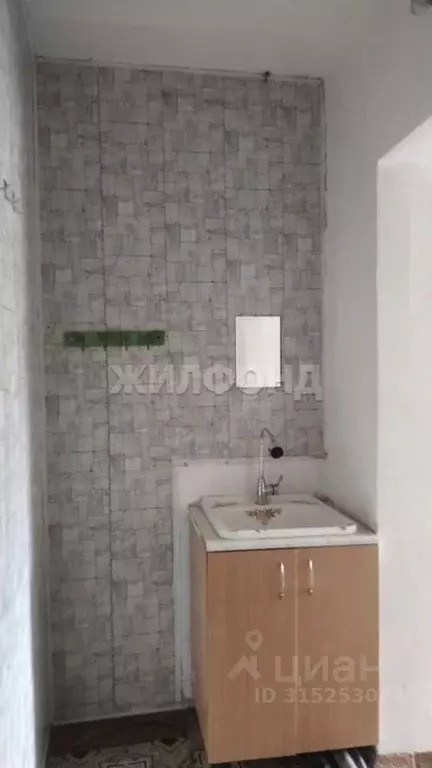 Комната Алтайский край, Барнаул просп. Коммунаров, 122Б (12.3 м) - Фото 1