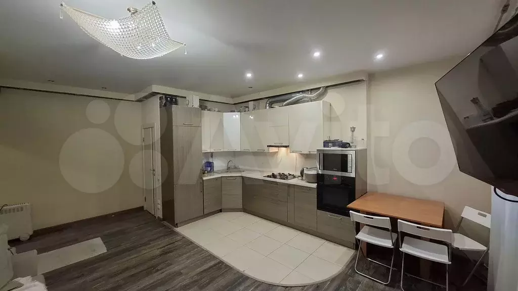 2-к. квартира, 56 м, 2/4 эт. - Фото 0
