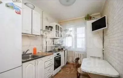 3-к кв. Омская область, Омск Заозерный мкр, ул. Сергея Тюленина, 1 ... - Фото 1