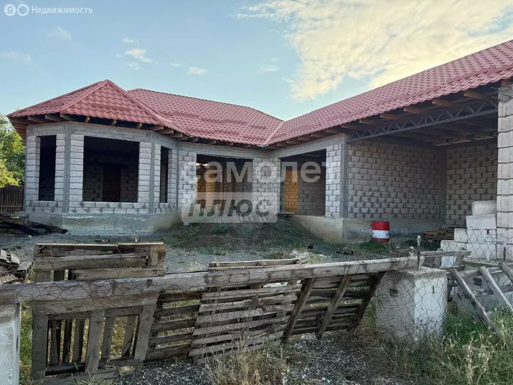 Дом в Гудермес, улица Меркурия, 7А (200 м) - Фото 1