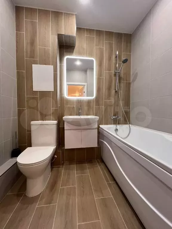 3-к. квартира, 95 м, 5/11 эт. - Фото 0