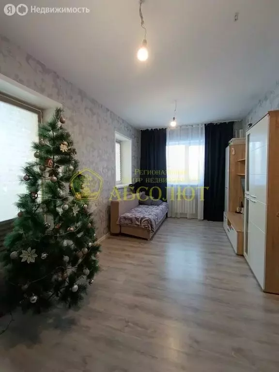 1-комнатная квартира: Дегтярск, улица Стахановцев, 1Б (35 м) - Фото 1