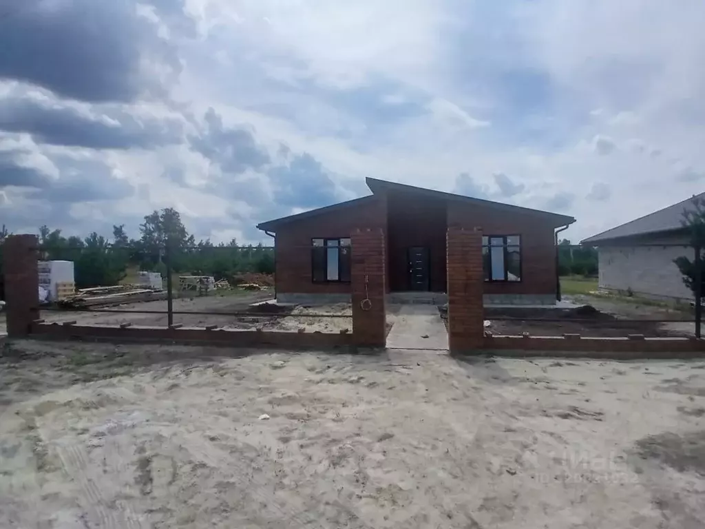 Коттедж в Белгородская область, Старооскольский городской округ, с. ... - Фото 0