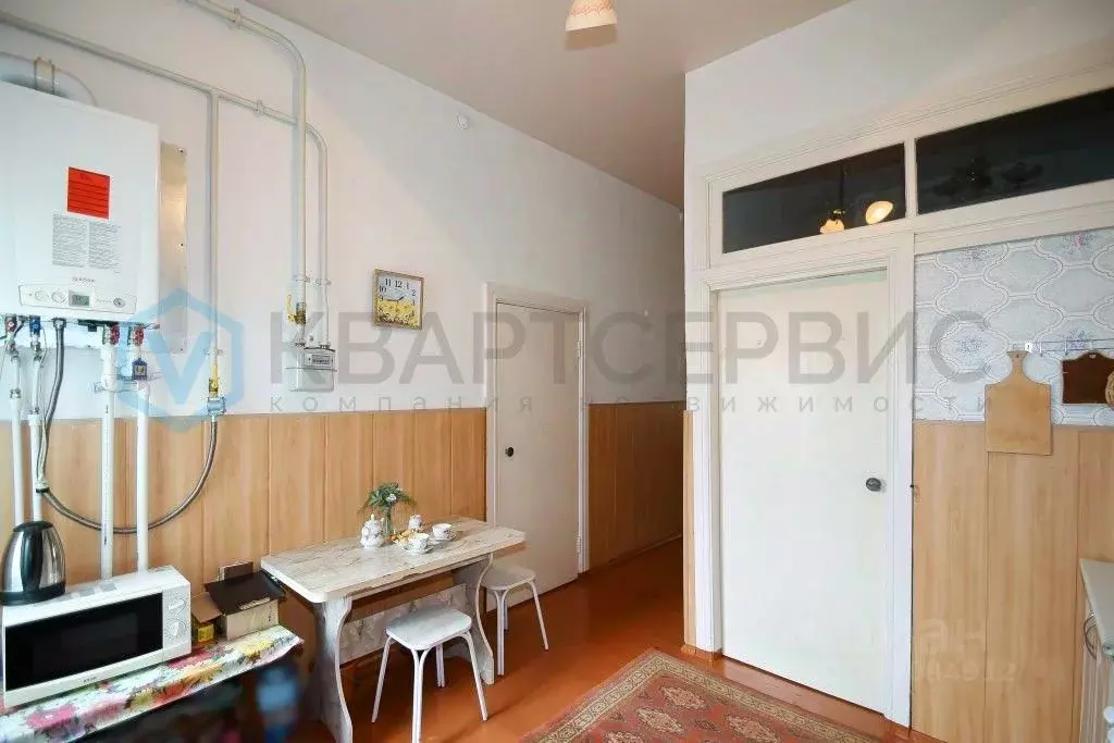 3-к кв. Омская область, Омск ул. Володарского, 72 (48.8 м) - Фото 0