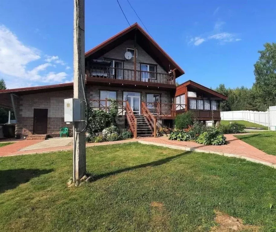 Дом в Новгородская область, Валдайский район, Рощинское с/пос, д. ... - Фото 1