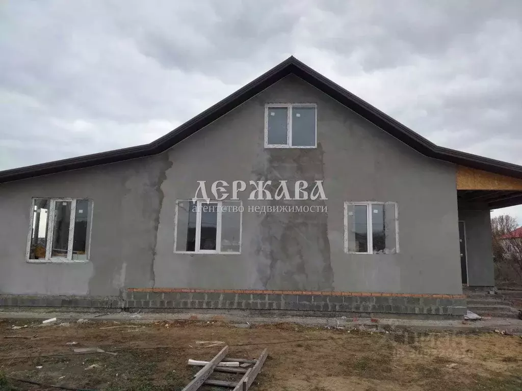 Дом в Белгородская область, Старооскольский городской округ, с. ... - Фото 1