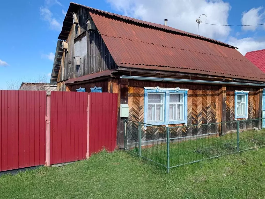 Дом в Тюменская область, Ялуторовский район, д. Сосновка Озерная ул., ... - Фото 0