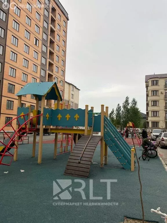 2-комнатная квартира: Махачкала, улица Лизы Чайкиной, 80 (62 м) - Фото 1