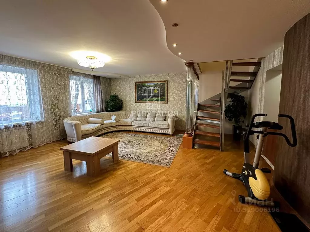 5-к кв. Свердловская область, Екатеринбург пер. Замятина, 28 (164.0 м) - Фото 0