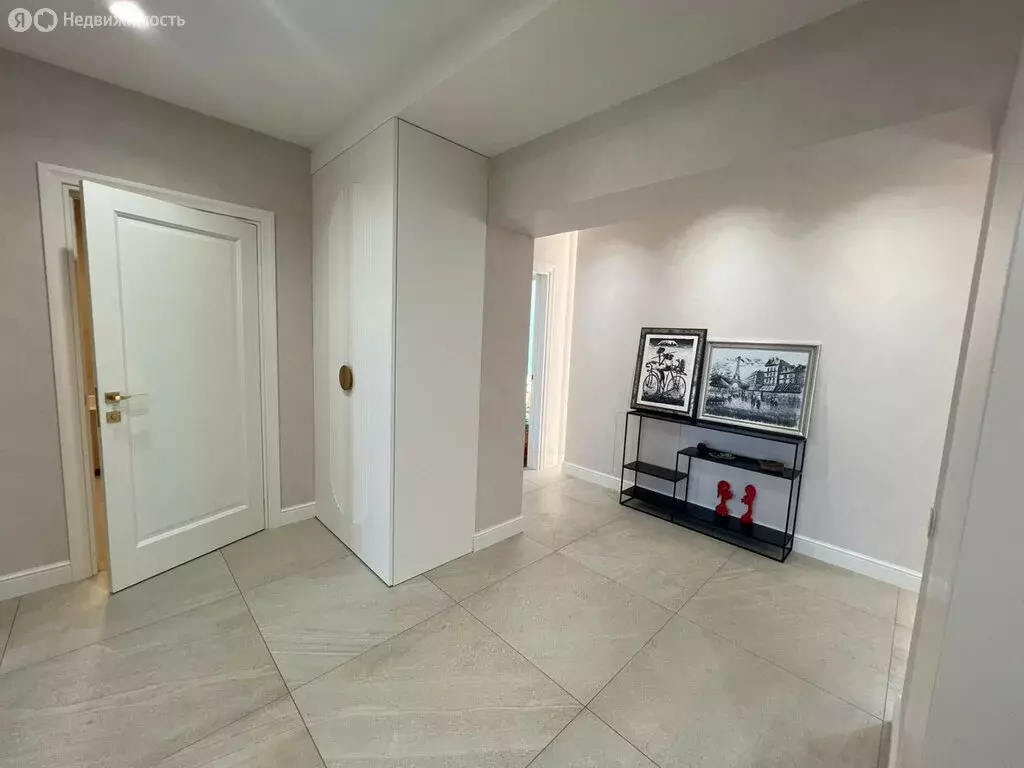 3-комнатная квартира: Новочеркасск, улица Фрунзе, 71Г (140 м) - Фото 1