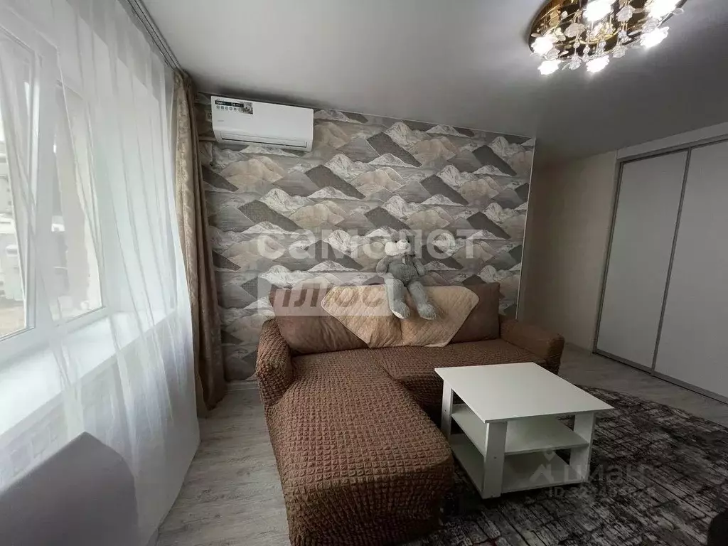 3-к кв. Волгоградская область, Волгоград ул. Германа Титова, 54 (62.0 ... - Фото 1