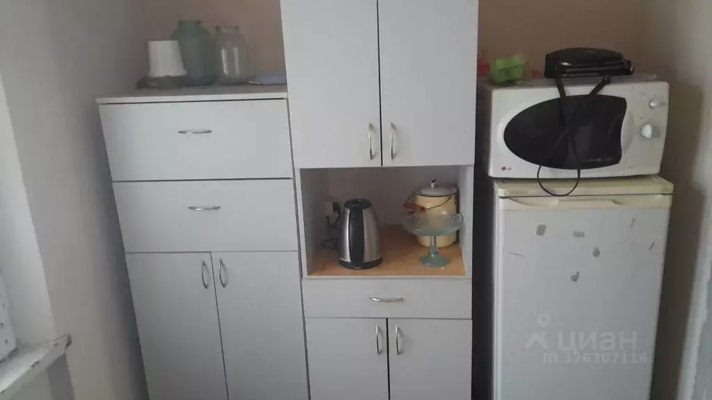 2-к кв. Новгородская область, Шимский район, Подгощское с/пос, с. ... - Фото 2