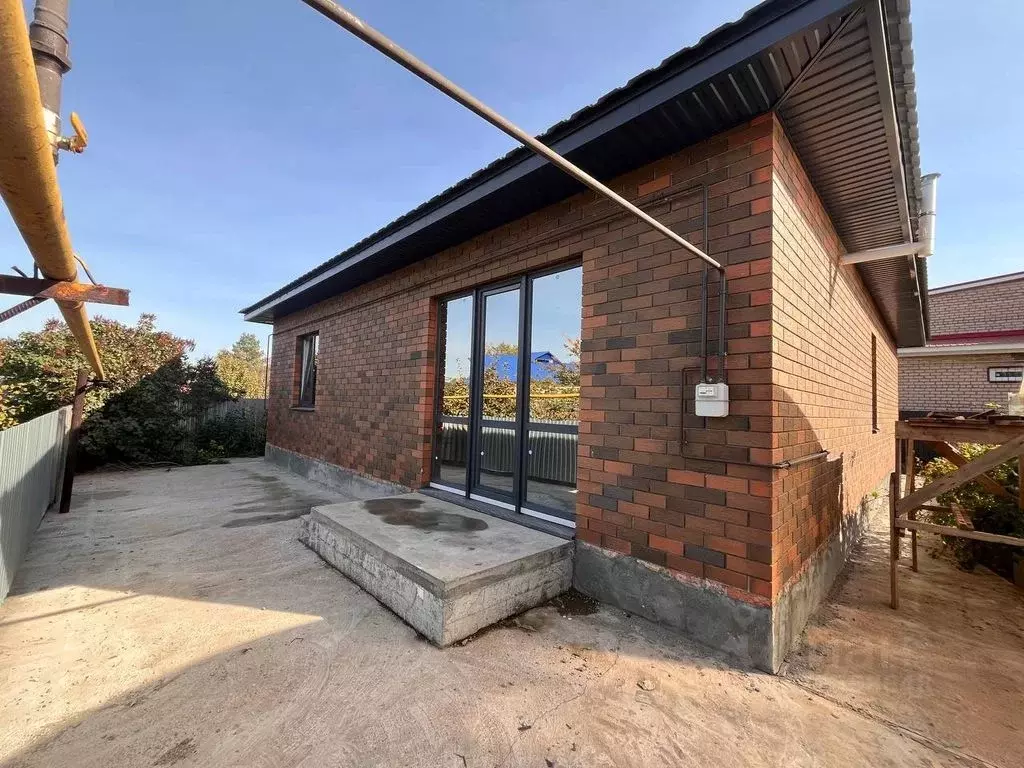 Дом в Оренбургская область, Оренбургский район, с. Подгородняя ... - Фото 1