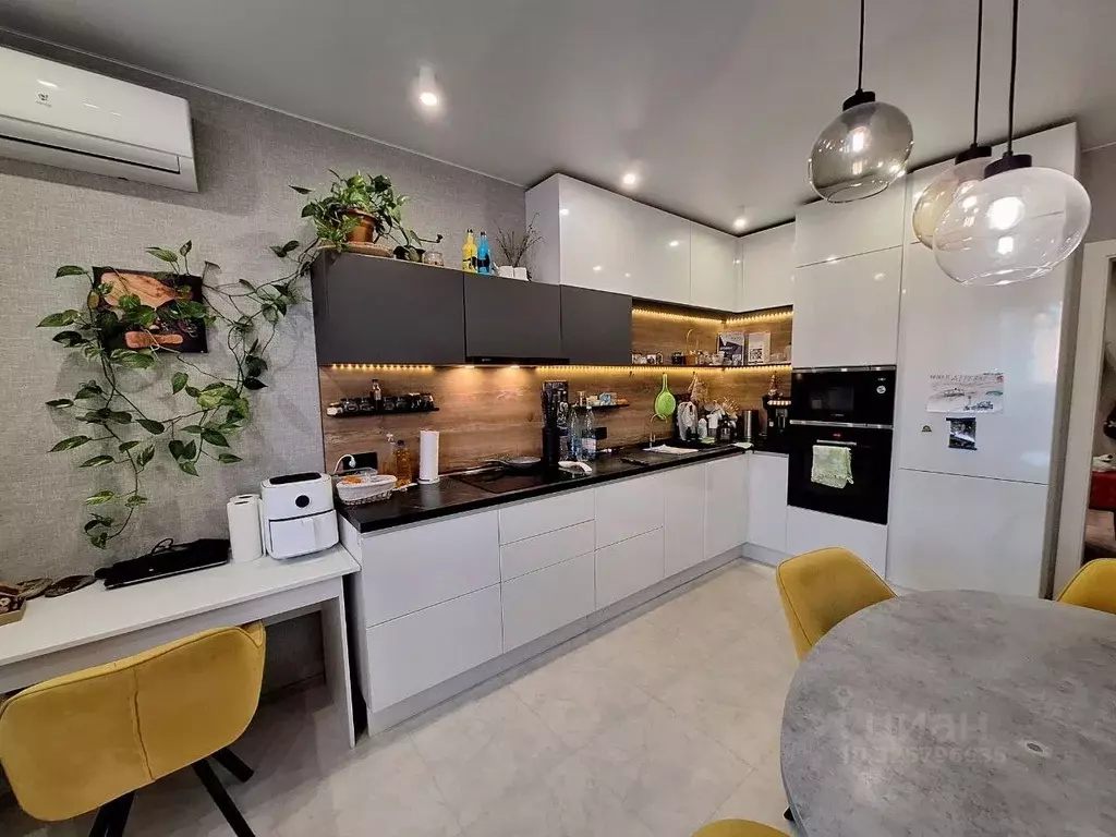 2-к кв. Самарская область, Самара просп. Карла Маркса, 4Е (72.5 м) - Фото 1