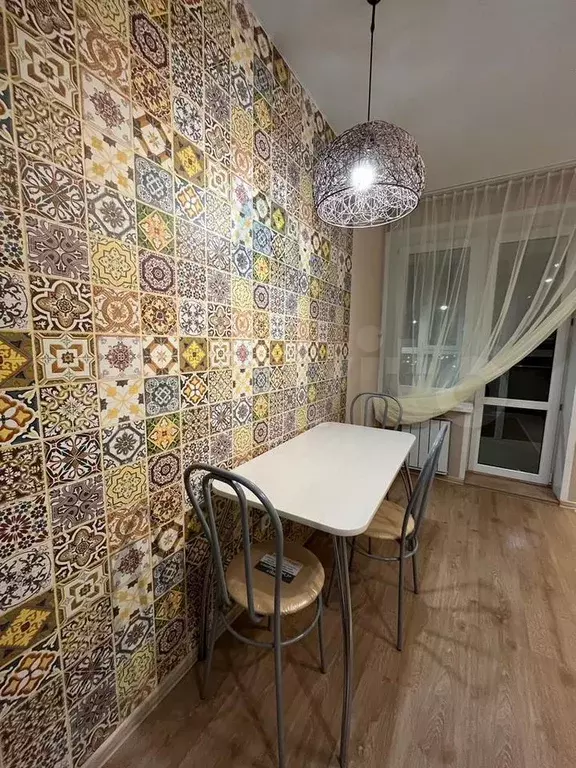 1-к. квартира, 38 м, 7/8 эт. - Фото 1