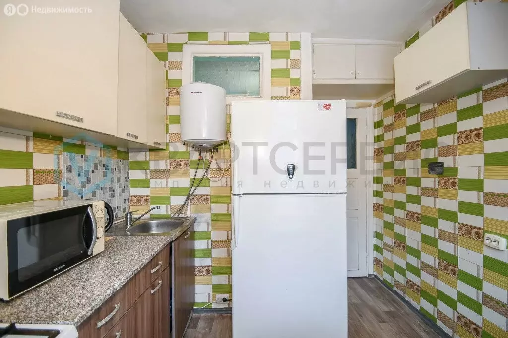 3-комнатная квартира: Омск, улица Труда, 21 (51.2 м) - Фото 2