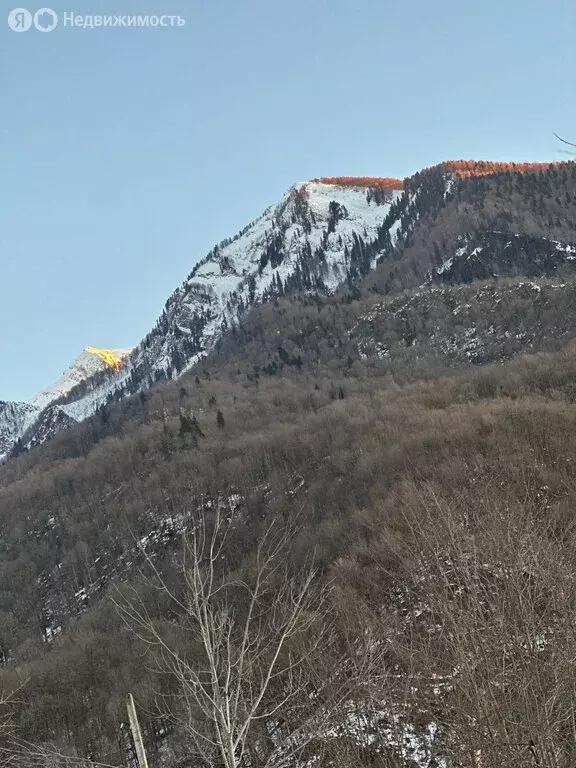 Участок в посёлок городского типа Красная Поляна, улица Защитников ... - Фото 0