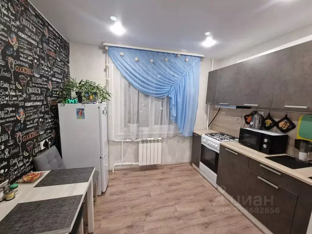 1-к кв. Псковская область, Псков Юбилейная ул., 50 (32.0 м) - Фото 1