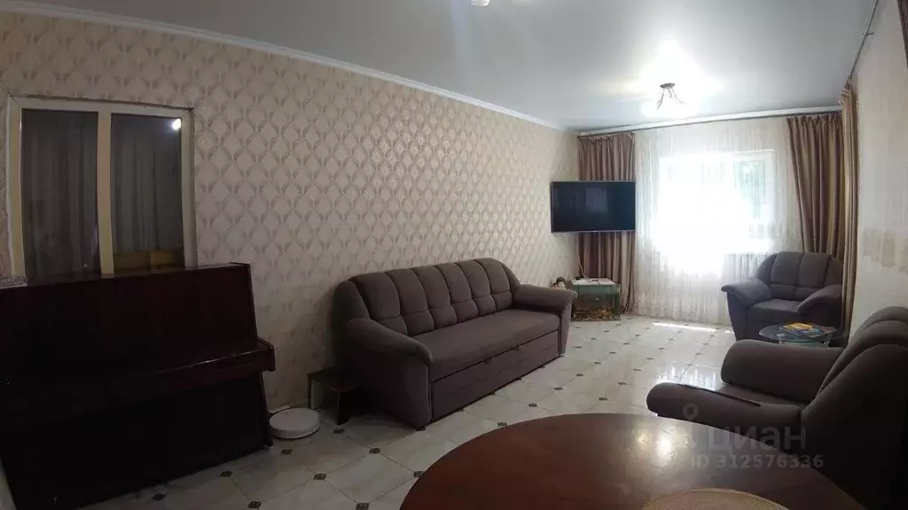 Дом в Ставропольский край, Новоалександровск ул. Курченко, 44 (160 м) - Фото 1