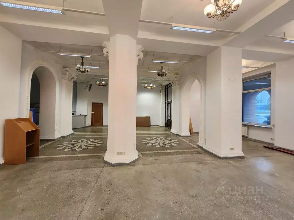 Помещение свободного назначения в Красноярский край, Красноярск просп. ... - Фото 1