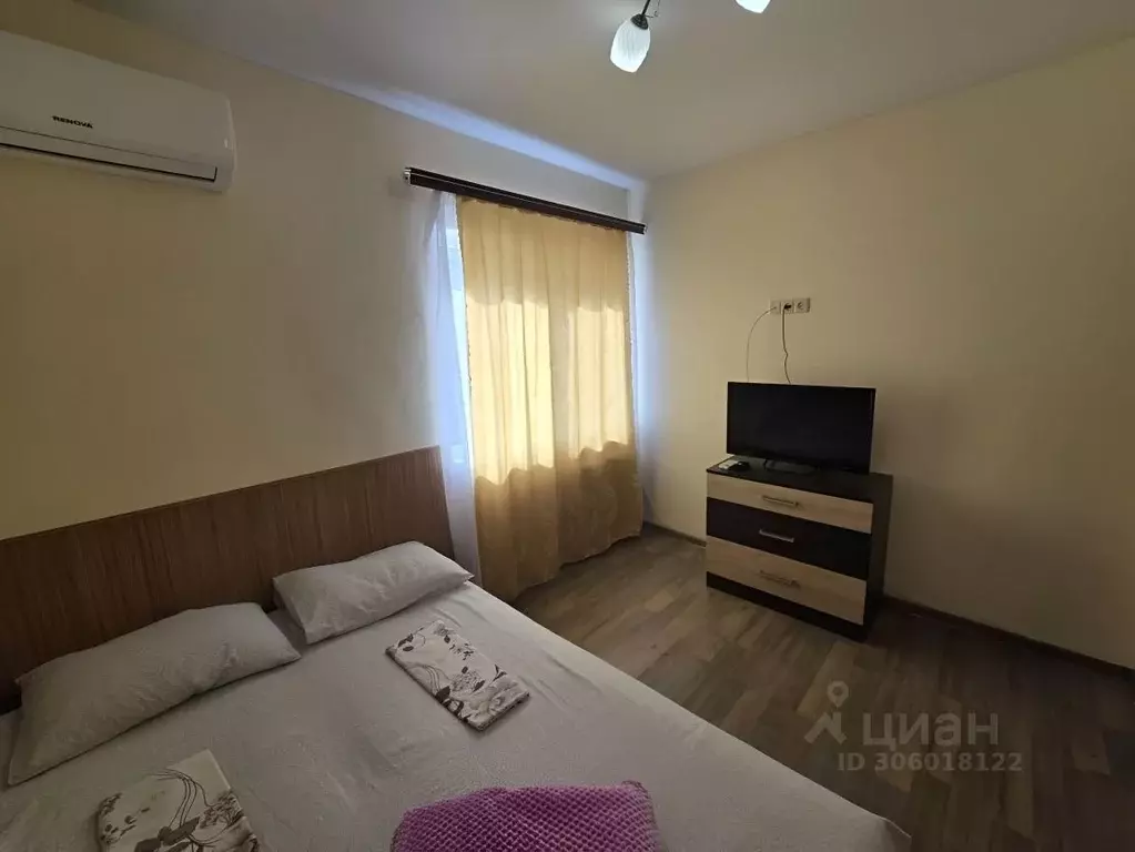 Дом в Крым, Евпатория ул. Урицкого, 3 (50 м) - Фото 1