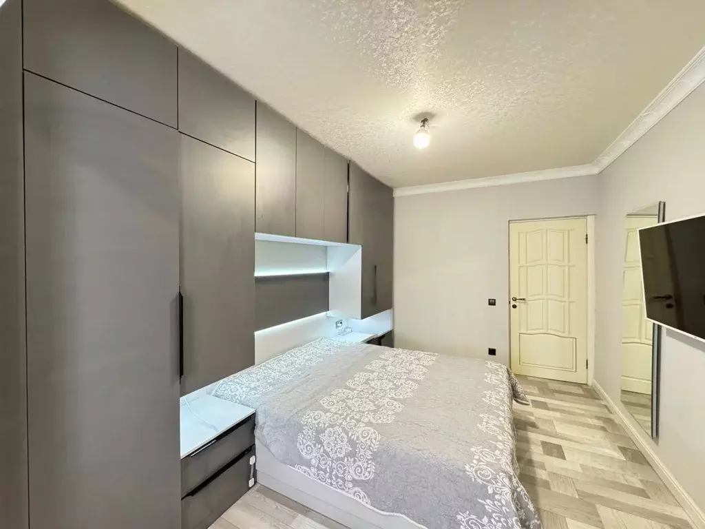 3-к кв. Кабардино-Балкария, Нальчик Кабардинская ул., 217 (78.3 м) - Фото 2