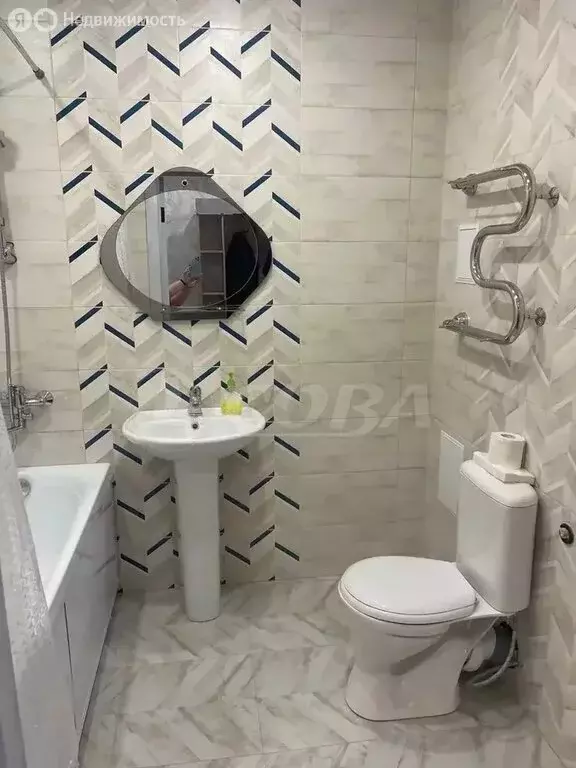 Квартира-студия: Тюмень, улица Новосёлов, 113 (18 м) - Фото 1