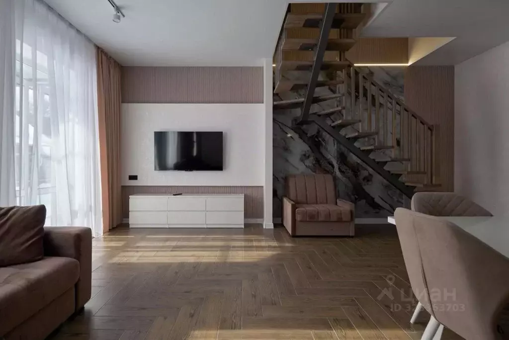 Дом в Башкортостан, Белорецкий район, Абзаковский сельсовет, с. ... - Фото 1