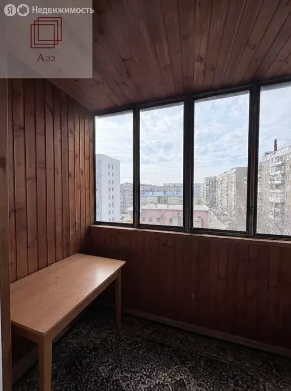 3-комнатная квартира: Барнаул, улица Шумакова, 38 (60.7 м) - Фото 1