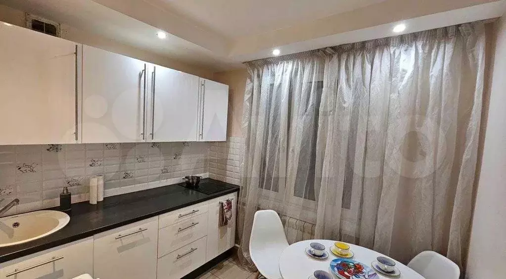3-к. квартира, 58 м, 9/9 эт. - Фото 1