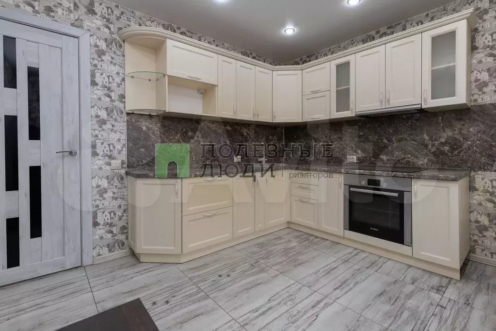 2-к. квартира, 60 м, 10/10 эт. - Фото 0