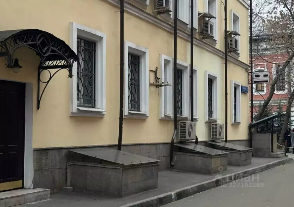 Офис в Москва Моховая ул., 11С13 (780 м) - Фото 1