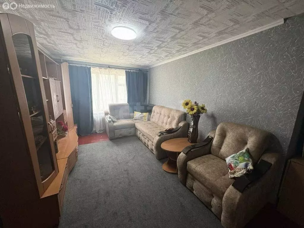 3-комнатная квартира: Остров, улица Шумейко, 10 (59.3 м) - Фото 1