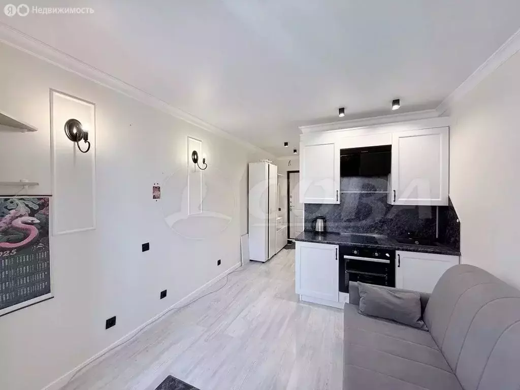 Квартира-студия: Тюмень, улица Новосёлов, 115 (18 м) - Фото 2
