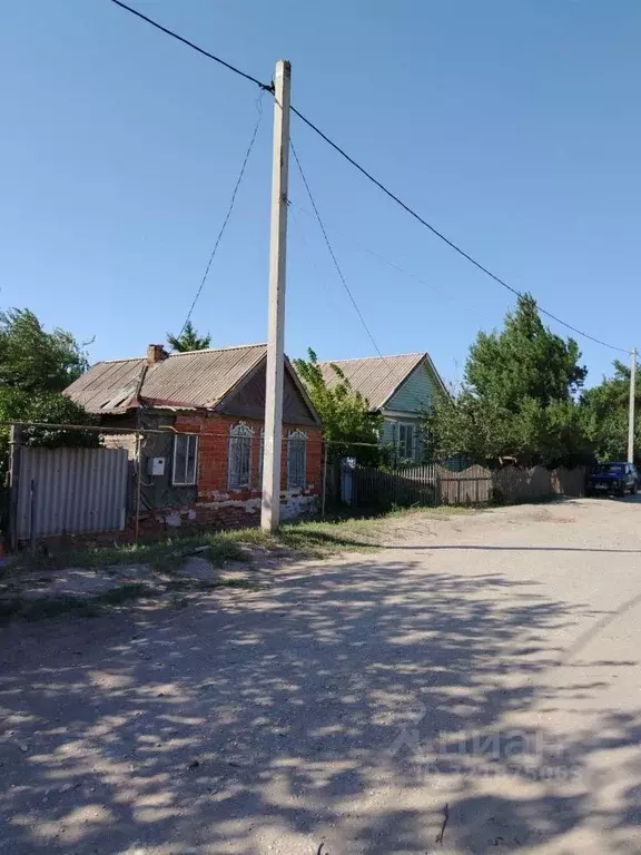 Дом в Астраханская область, Икрянинский район, с. Мумра ул. Ленина, 25 ... - Фото 1