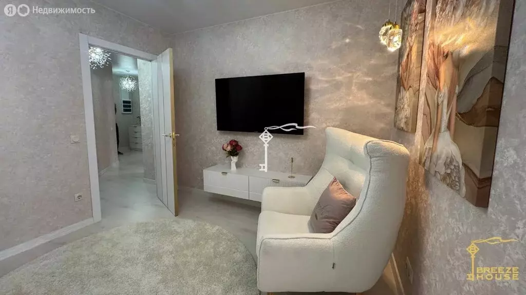 2-комнатная квартира: Ялта, улица Кривошты, 11А (69 м) - Фото 1