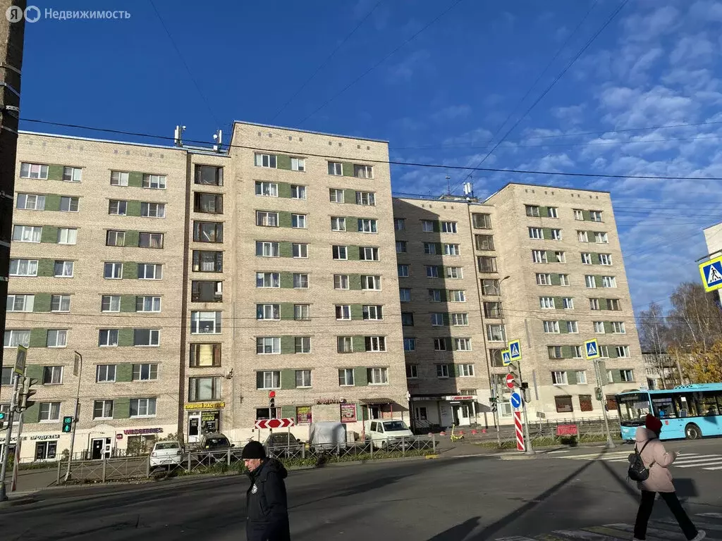 2к в 8-комнатной квартире (18 м) - Фото 0