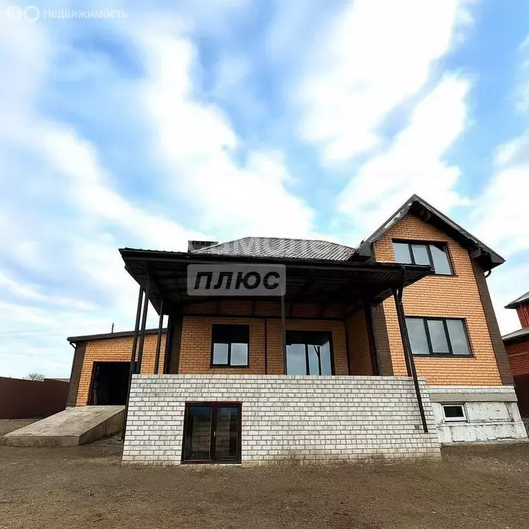 Дом в село Кузьминские Отвержки, Сосновая улица, 16А (200 м) - Фото 2