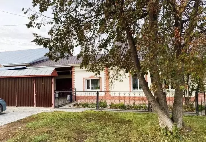 Дом в Свердловская область, Богданович ул. Куйбышева, 7 (58 м) - Фото 1