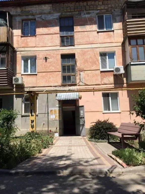 1-к кв. Крым, Кировское пгт ул. Франко, 12 (33.9 м) - Фото 1