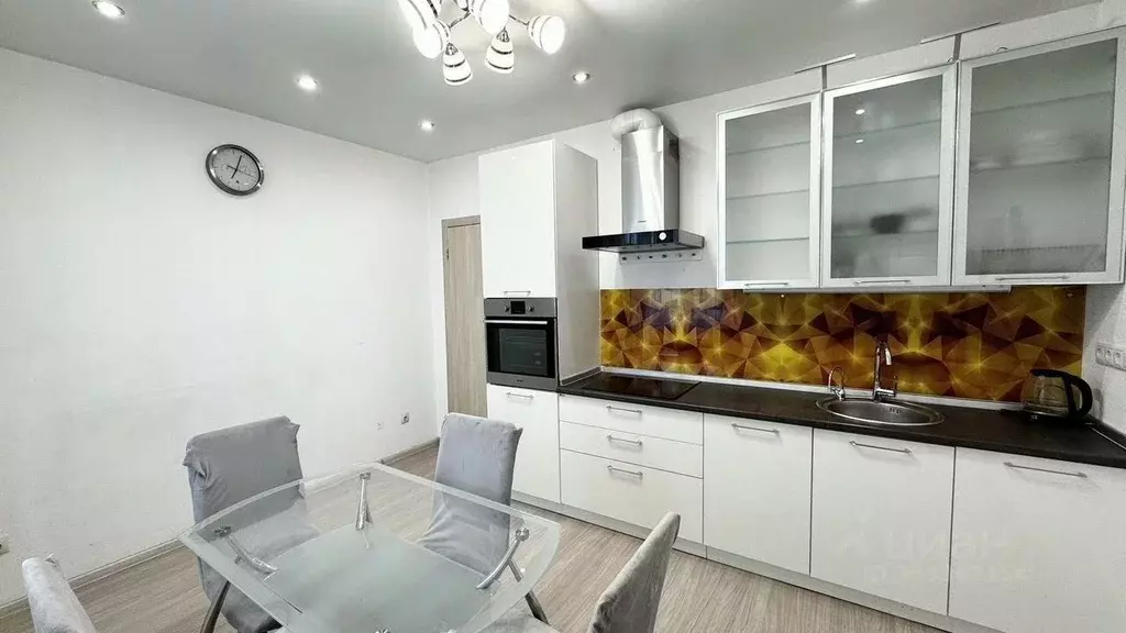 2-к кв. Санкт-Петербург просп. Королева, 59к1 (57.0 м) - Фото 1